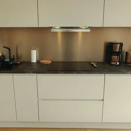 Rannaaeaerne Modernne Korter Uues Majas Апартаменти Пярну
