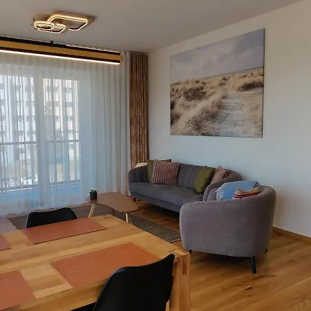 Апартаменты Rannaaeaerne Modernne Korter Uues Majas Пярну