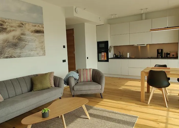 Rannaaeaerne Modernne Korter Uues Majas Apartment