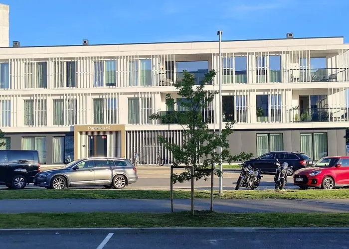 Rannaaeaerne Modernne Korter Uues Majas Пярну