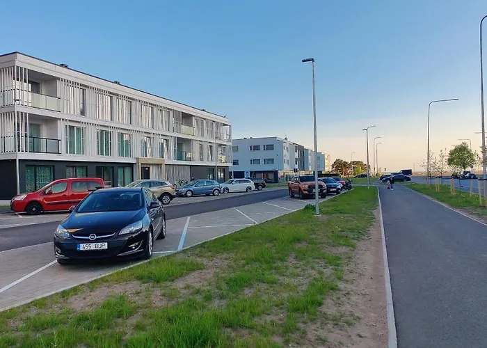 Rannaaeaerne Modernne Korter Uues Majas Апартаменты *